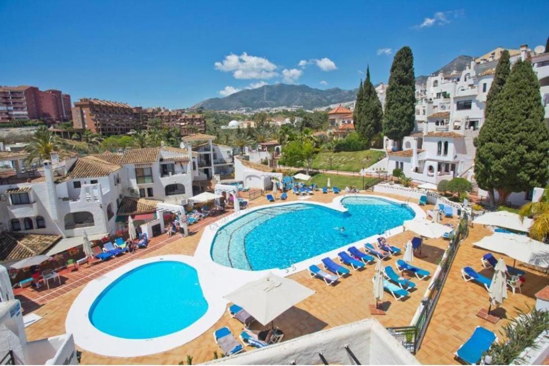Pueblo Evita Holiday Бенальмадена Экстерьер фото