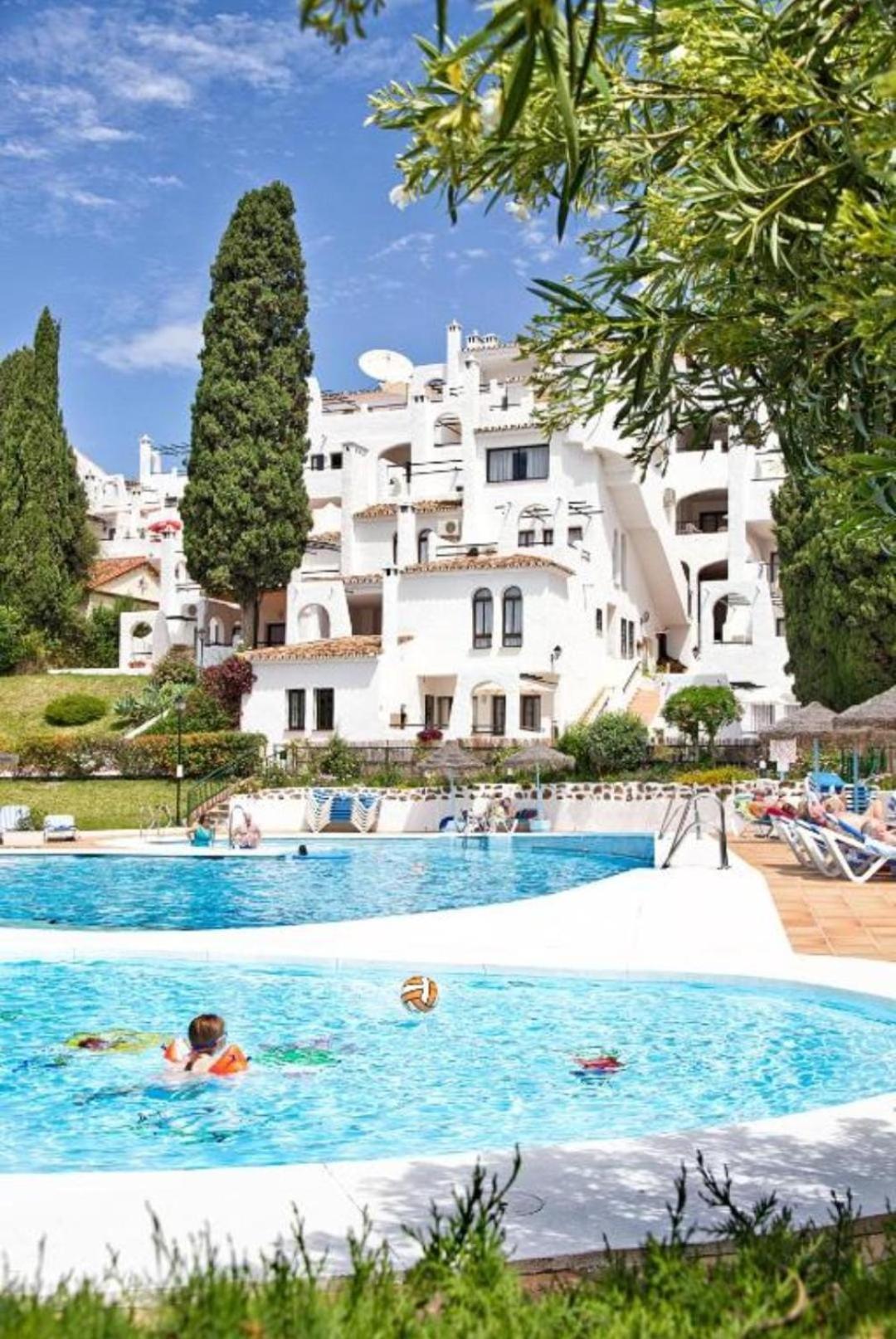 Pueblo Evita Holiday Бенальмадена Экстерьер фото